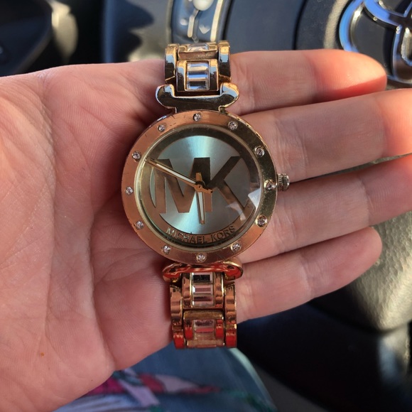 Michael Kors Watch - Picture 2 of 2